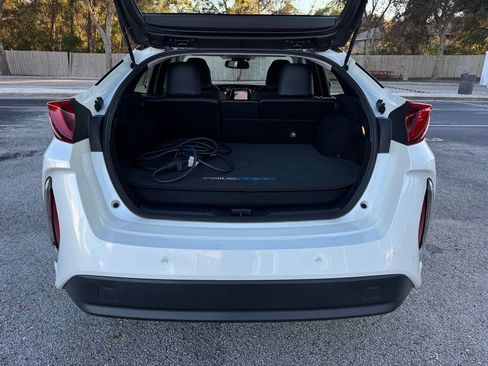 Used 2017 Toyota Prius Prime Advanced image 14