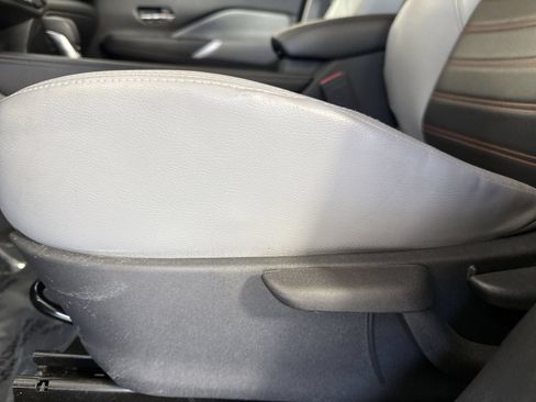Used 2024 Nissan Kicks SR w/ SR Premium Package FWD image 21