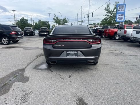 Used 2018 Dodge Charger GT image 5