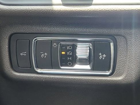 Used 2022 Lincoln Corsair Reserve w/ Equipment Group 201A FWD image 20