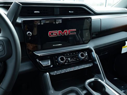New 2026 GMC Sierra 2500 Denali w/ Technology Package AWD/4WD image 10