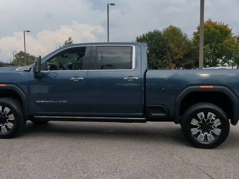 New 2025 GMC Sierra 2500 Denali w/ Denali Reserve Package image 5