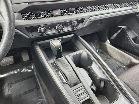 Used 2025 Honda Accord LX image 28