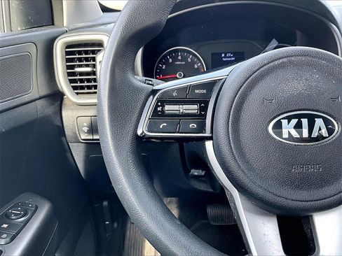 Used 2022 Kia Sportage LX image 15