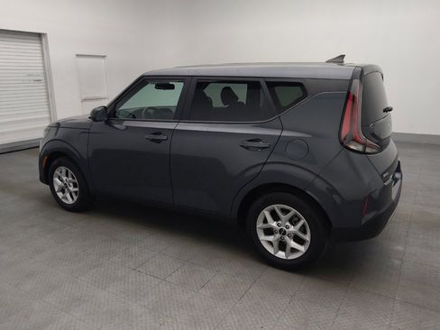 Used 2025 Kia Soul LX FWD image 3