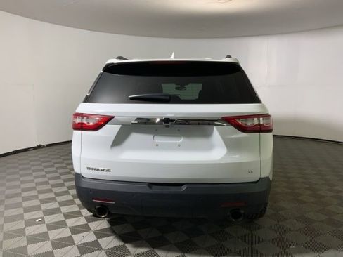 Used 2020 Chevrolet Traverse LT FWD image 7