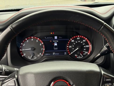 Used 2024 Nissan Titan PRO-4X image 23