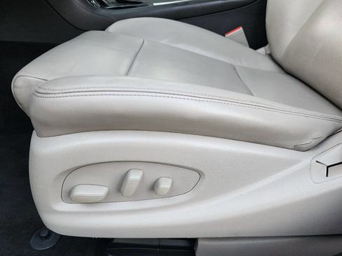 Used 2013 Cadillac ATS Luxury w/ Cold Weather Package image 38