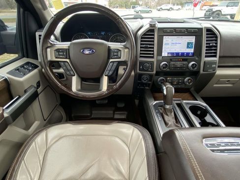 Used 2019 Ford F150 Limited w/ Trailer Tow Package image 11