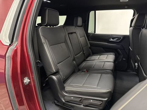 Used 2024 GMC Yukon XL SLT image 33