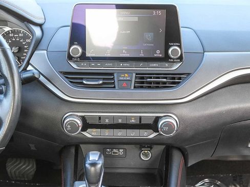 Used 2023 Nissan Altima 2.5 SR image 17