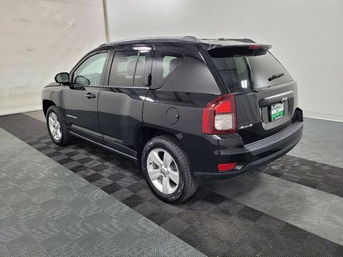 Used 2017 Jeep Compass Latitude AWD/4WD image 3