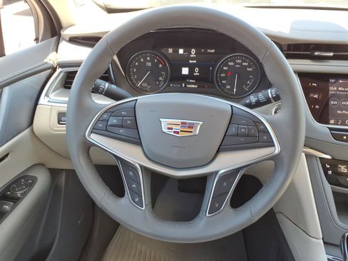 Used 2025 Cadillac XT5 Premium Luxury w/ LPO, Bronce Accent Package AWD/4WD image 20