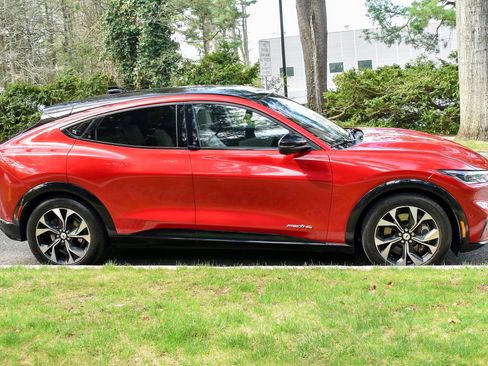 Used 2021 Ford Mustang Mach-E Premium AWD/4WD image 9