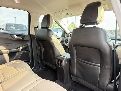 Used 2022 Ford Escape SEL AWD/4WD image 17