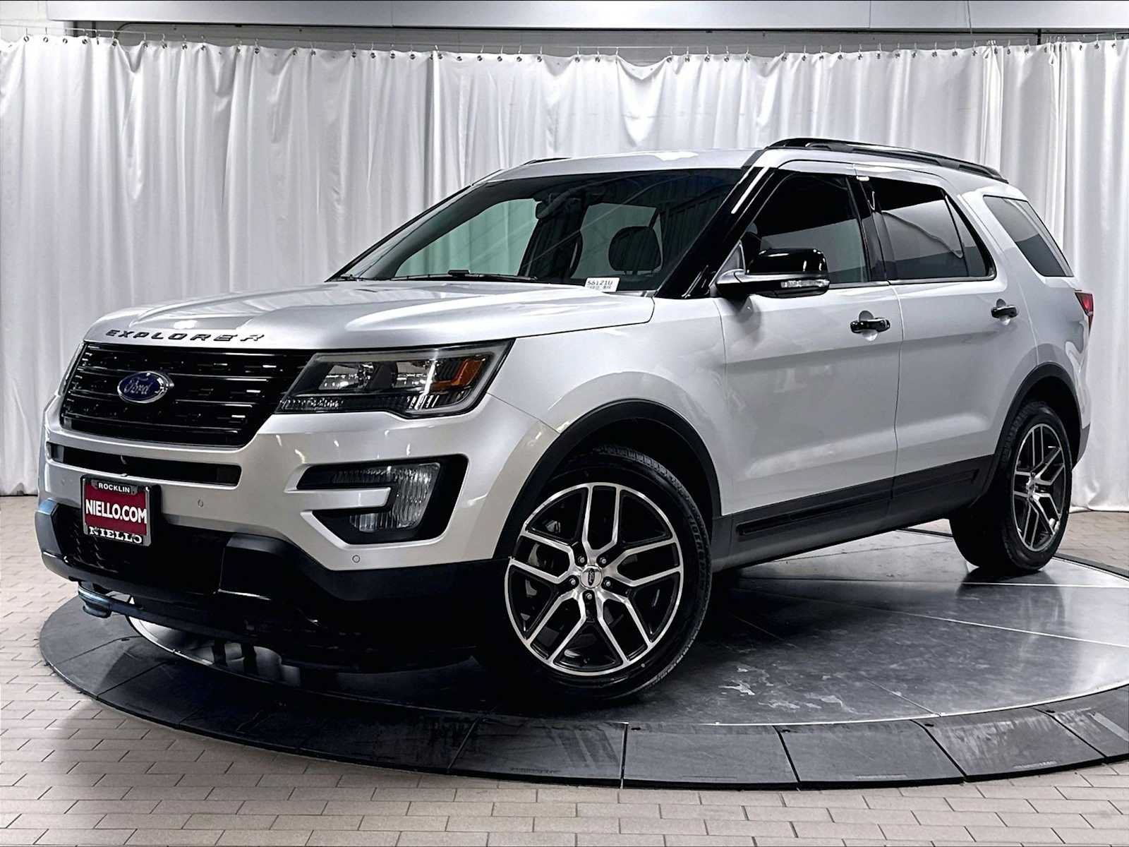 Used 2016 Ford Explorer Sport w/ Equipment Group 401A AWD/4WD image 1