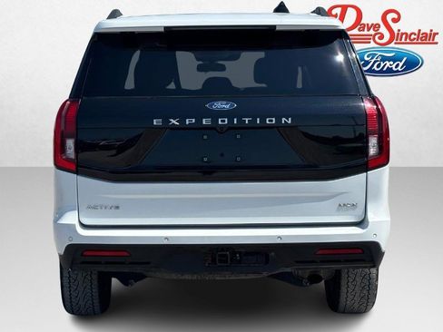 Used 2025 Ford Expedition Max Active AWD/4WD image 8