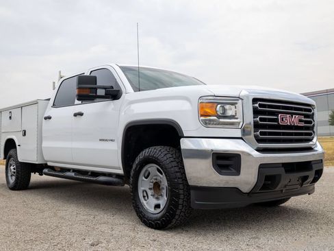 Used 2019 GMC Sierra 2500 2WD Crew Cab image 1