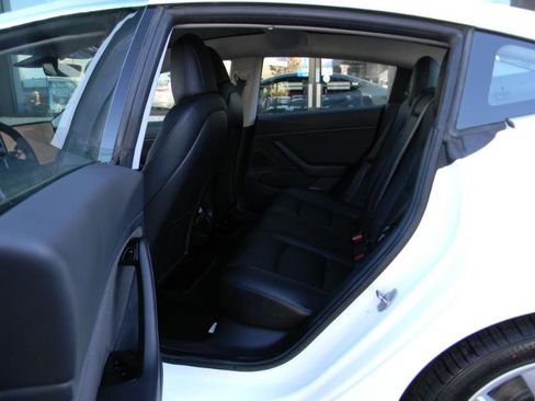 Used 2018 Tesla Model 3 Long Range image 12