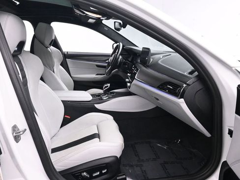 Used 2022 BMW M5 w/ Competition Package image 27