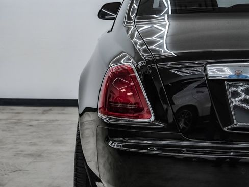 Used 2014 Rolls-Royce Ghost image 71