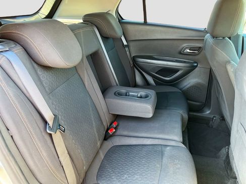 Used 2022 Chevrolet Trax LS w/ Tint and Cruise Package FWD image 24