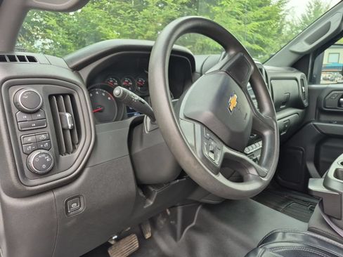Used 2024 Chevrolet Silverado 2500 Custom w/ Custom Value Package AWD/4WD image 10
