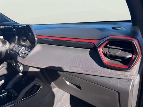 Used 2025 Chevrolet TrailBlazer RS w/ Driver Confidence Package image 17