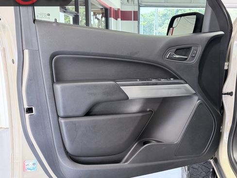 Used 2022 Chevrolet Colorado ZR2 AWD/4WD image 10