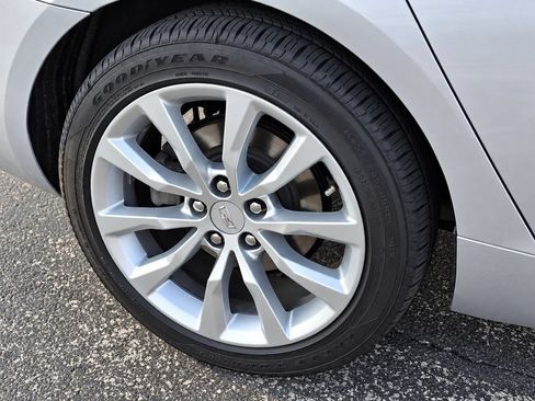Used 2017 Cadillac XTS Luxury FWD image 9