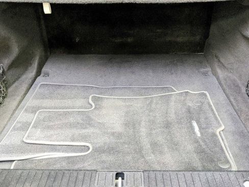 Used 2011 Mercedes-Benz CL 550 4MATIC image 32