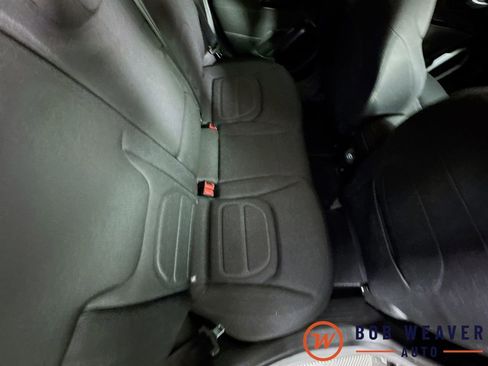 Used 2021 Jeep Renegade Latitude w/ Convenience Group AWD/4WD image 34