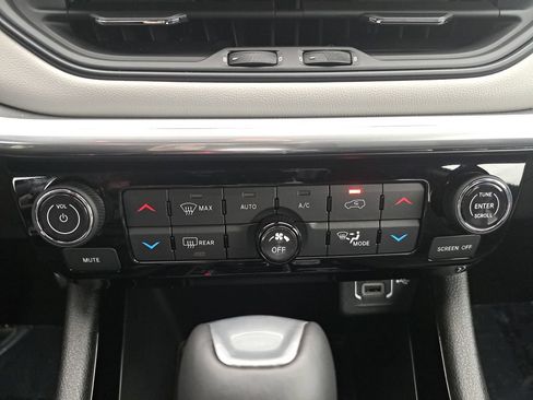 Certified 2024 Jeep Compass Limited AWD/4WD image 21