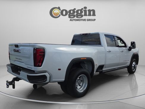 Used 2024 GMC Sierra 3500 Denali w/ Denali Reserve Package image 6