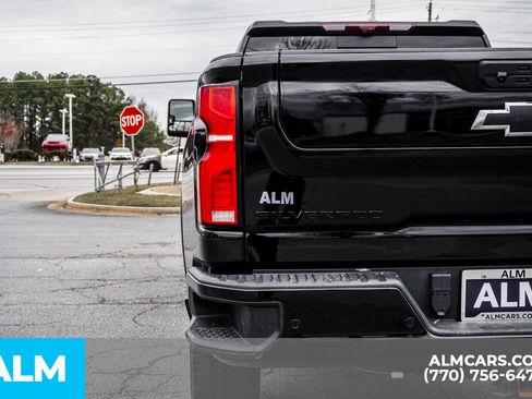 Used 2024 Chevrolet Silverado 3500 High Country image 17