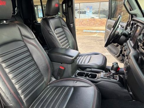 Used 2022 Jeep Gladiator Rubicon w/ LED Lighting Group AWD/4WD image 38
