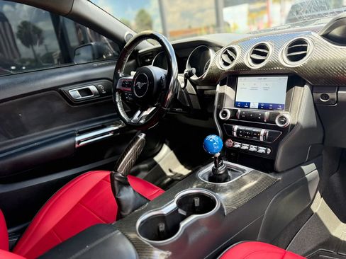 Used 2020 Ford Mustang GT w/ Equipment Group 301A RWD image 30