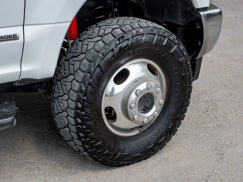 Used 2017 Ford F350 Lariat w/ Lariat Value Package image 61