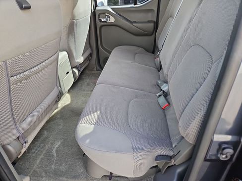 Used 2015 Nissan Frontier SV w/ SV Value Truck Package image 24