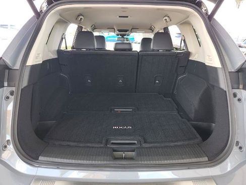Certified 2025 Nissan Rogue SL AWD/4WD image 14