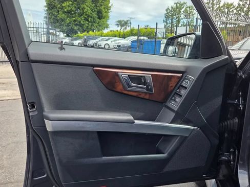 Used 2010 Mercedes-Benz GLK 350 2WD image 21