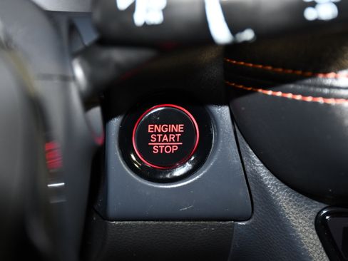 Certified 2025 Honda HR-V Sport image 24