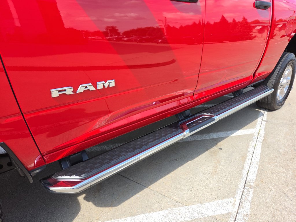Certified 2026 RAM 2500 Big Horn AWD/4WD image 37