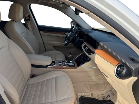 Used 2021 Alfa Romeo Stelvio Ti w/ Premium Package image 15