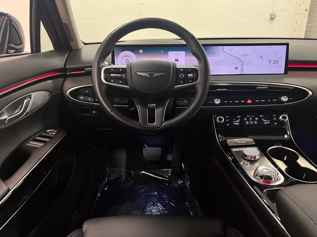 Used 2026 Genesis GV70 2.5T AWD/4WD image 13