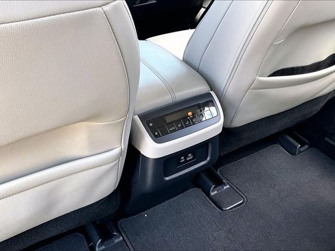 Used 2023 Nissan Pathfinder SL image 10