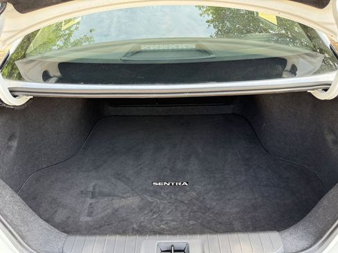 Used 2025 Nissan Sentra SV FWD image 31