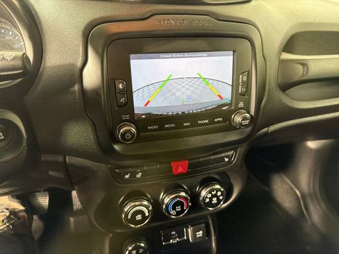 Used 2017 Jeep Renegade Trailhawk image 17