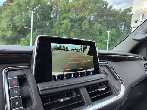 Used 2023 GMC Yukon AT4 w/ Technology Package image 17