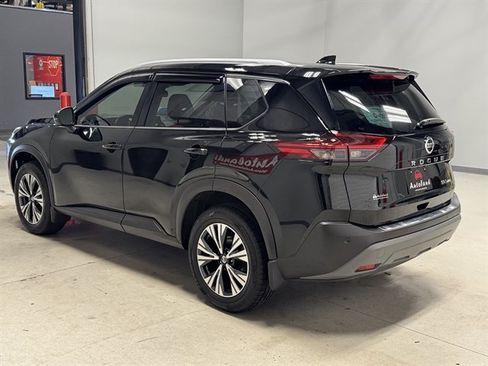 Used 2021 Nissan Rogue SV w/ Premium Package AWD/4WD image 6